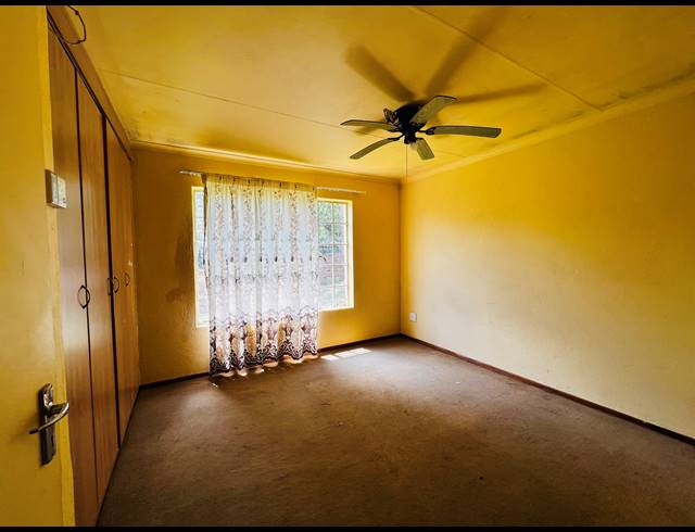 2 BEDROOM FREEHOLD FOR SALE IN STONEHENGE EXT 5